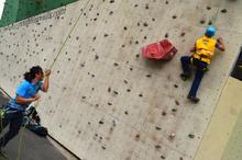 Ni&ntilde;as, ni&ntilde;os y j&oacute;venes del &aacute;rea de renovaci&oacute;n urbana, se le midieron al reto y participaron de forma activa en el programa &ldquo;V&eacute;rtigo&rdquo;.