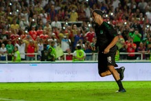 La magia de Ronaldinho y el f&uacute;tbol en paz fueron protagonistas en el Pascual