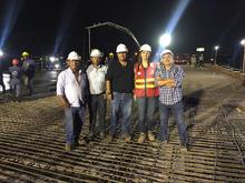 Fundido tablero del puente de la carrera 122 en el crucero a Puerto Tejada