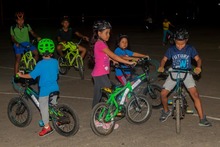 Con sesiones gratuitas que promueven el deporte la alcald&iacute;a de Cali convirti&oacute; la unidad Alberto Galindo en un espacio para la familia