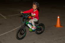 Con sesiones gratuitas que promueven el deporte la alcald&iacute;a de Cali convirti&oacute; la unidad Alberto Galindo en un espacio para la familia