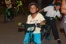 Con sesiones gratuitas que promueven el deporte la alcald&iacute;a de Cali convirti&oacute; la unidad Alberto Galindo en un espacio para la familia