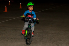 Con sesiones gratuitas que promueven el deporte la alcald&iacute;a de Cali convirti&oacute; la unidad Alberto Galindo en un espacio para la familia