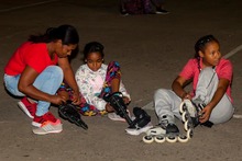 Con sesiones gratuitas que promueven el deporte la alcald&iacute;a de Cali convirti&oacute; la unidad Alberto Galindo en un espacio para la familia