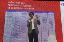 Los funcionarios tienen el poder de transformar a la sociedad a trav&eacute;s de la creatividad. 