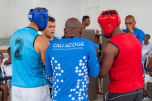 Cali Acoge lleva aires de libertad a la c&aacute;rcel Villahermosa