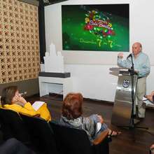 Alcalde Armitage anunci&oacute; la instalaci&oacute;n de 12,6 millones de luces para iluminar la Navidad de los cale&ntilde;os