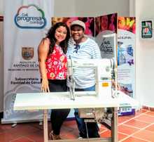 Alcald&iacute;a de Cali, entrega insumos a 50 mujeres emprendedoras