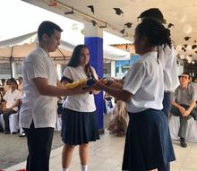 Liceo Departamental de Cali realiz&oacute; la entrega de s&iacute;mbolos a nuevos estudiantes de grado 11 