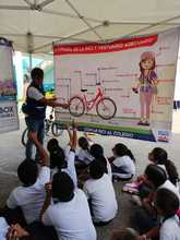 Estudiantes de Instituciones educativas se forman en movilidad con el programa Con mi Bici al Colegio 