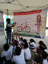 Estudiantes de Instituciones educativas se forman en movilidad con el programa Con mi Bici al Colegio 