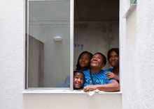 As&iacute; se vive con la renovada esperanza de una vida lejos de la guerra y en una vivienda digna