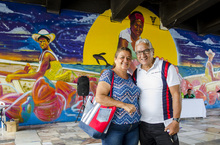 Alcald&iacute;a de Cali y comunidad le cambiaron la cara al puente de la carrera 8