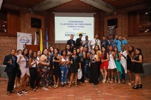 Residentes del &aacute;rea de renovaci&oacute;n urbana, graduados en procesos de formaci&oacute;n y emprendimiento