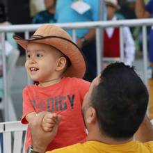 Entre juegos, cuadernos y discos de pasta, el gusto por la salsa tambi&eacute;n se hereda 