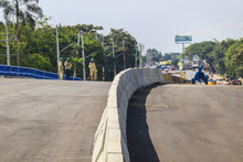 En la obra a desnivel de la autopista Sim&oacute;n Bol&iacute;var con carrera 100 se deben hacer adecuaciones previendo el Tren de Cercan&iacute;as
