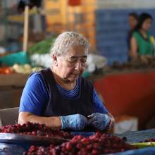Argemiro Cort&eacute;s, secretario de Desarrollo Econ&oacute;mico, recorre galer&iacute;as de la ciudad 