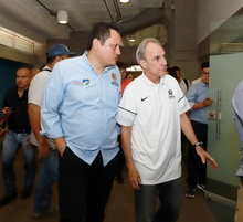 Visita Conmebol Pascual Guerrero con el Alcalde