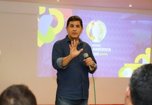 Visita Conmebol Pascual Guerrero con el Alcalde