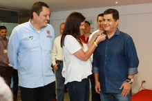 Visita Conmebol Pascual Guerrero con el Alcalde