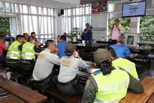 Cali analiza propuesta de implementaci&oacute;n de la figura de Polic&iacute;a C&iacute;vica 