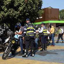 Controles de tr&aacute;nsito pensando en la seguridad de los motociclistas