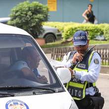 Secretar&iacute;a de Movilidad intensifica operativos por mal estacionamiento en Cali