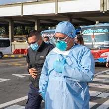 Pasajeros de buses intermunicipales se &ldquo;vacunaron&rdquo; contra el Coronavirus en la Terminal de Transportes de Cali 