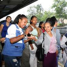 De una forma l&uacute;dica se les ense&ntilde;a a los usuarios del MIO el correcto lavado de manos