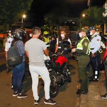 A trav&eacute;s de operativos nocturnos, la Alcald&iacute;a se prepara para la cuarentena 