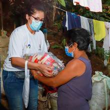 Familias vulnerables ya comenzaron a recibir las ayudas de la Alcald&iacute;a de Cali