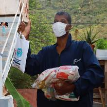 Familias vulnerables ya comenzaron a recibir las ayudas de la Alcald&iacute;a de Cali