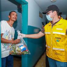 Se entregaron 400 mercados en los barrios San Pascual y El Calvario