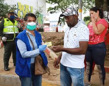 M&aacute;s de 200 bonos alimentarios fueron entregados en la comuna 3