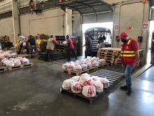 El grupo operativo de la Secretar&iacute;a de Infraestructura del municipio de Cali  apoya la estrategia de seguridad alimentaria por parte de la administraci&oacute;n municipal