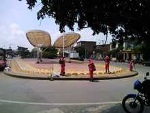 La limpieza de Cali no para. Los operarios de aseo se la juegan por la ciudad