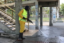 La limpieza de Cali no para. Los operarios de aseo se la juegan por la ciudad