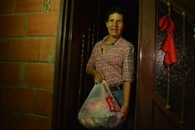 Cuatro mil sonrisas durante entrega de mercados en zona de ladera