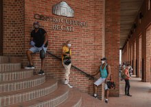 645 bonos han sido entregados a gestores culturales y artistas de Cali