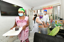 Olla comunitaria en Los L&iacute;deres y Puertas del Sol, solidaridad de cale&ntilde;os