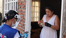 Bonos alimentarios contin&uacute;an llegando a la Comuna 20