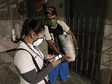 Entregan mercados a 2.350 familias vulnerables del barrio Obrero