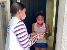 Benefician con 480 bonos de complementos alimentarios a tres comunas del oriente