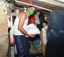 Infraestructura apoya la entrega de mercados en la comuna 19