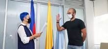 La Alcald&iacute;a hizo toma de juramento a dos colombianos por adopci&oacute;n