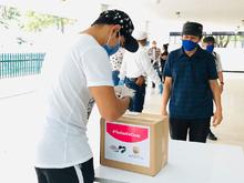 Con serenata se entregaron ayudas alimentarias en la Comuna 19 de Cali