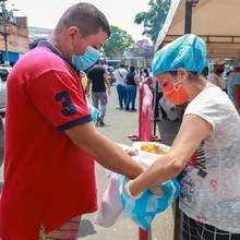Con el &lsquo;sancoch&oacute;n&rsquo;, la comuna 6 genera acciones de solidaridad y movilizaci&oacute;n ciudadana