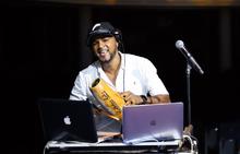 Con homenaje a las madres, cerraron los conciertos solidarios