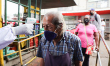 As&iacute; realizan tamizajes para disminuir riesgo de contagio por COVID-19 en Santa Elena