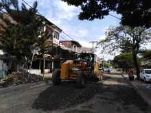 Reparan v&iacute;as en zona urbana y rural de Cali